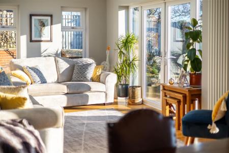 Dining Room/Garden Lounge