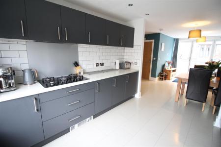 Fitted Kitchen
