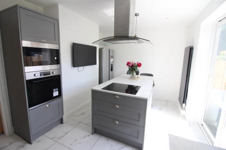 Kitchen/Breakfast Room