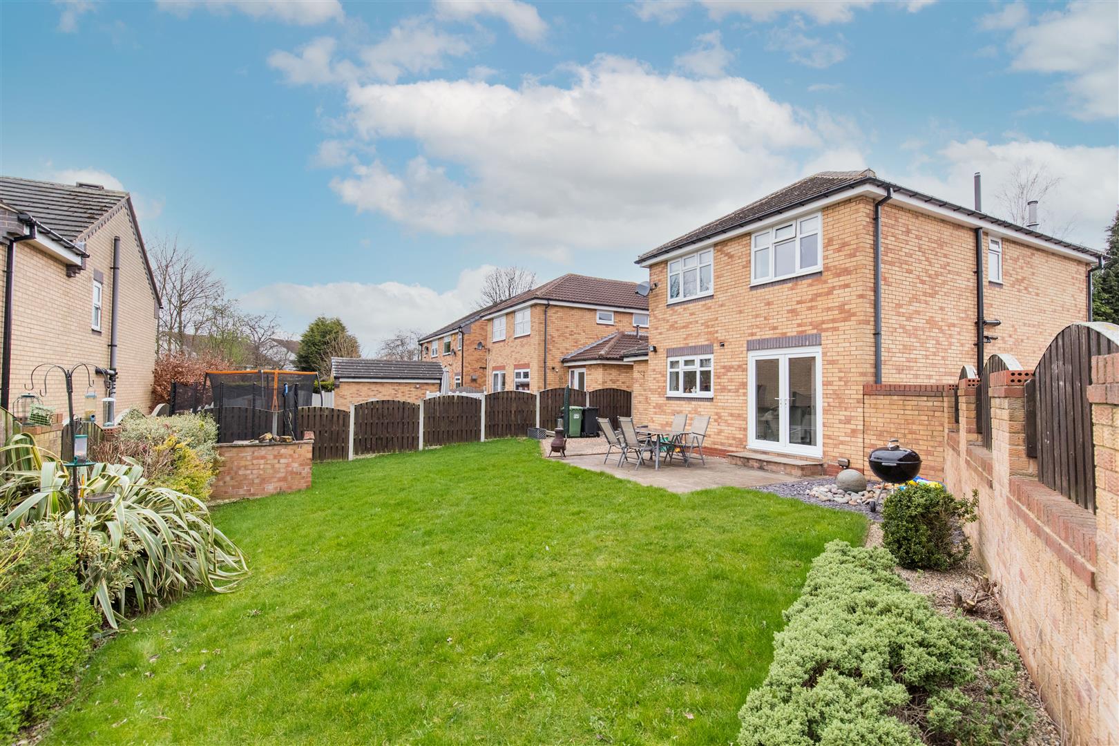 4 bedroom Detached House for sale in Leeds