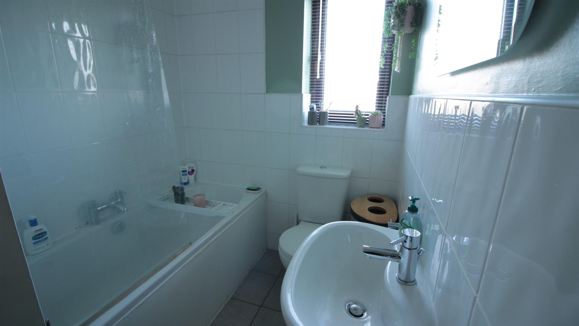 5 bedroom Detached House for sale in Wakefield