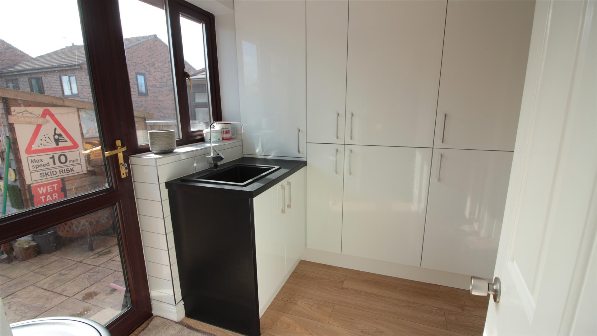 5 bedroom Detached House for sale in Wakefield