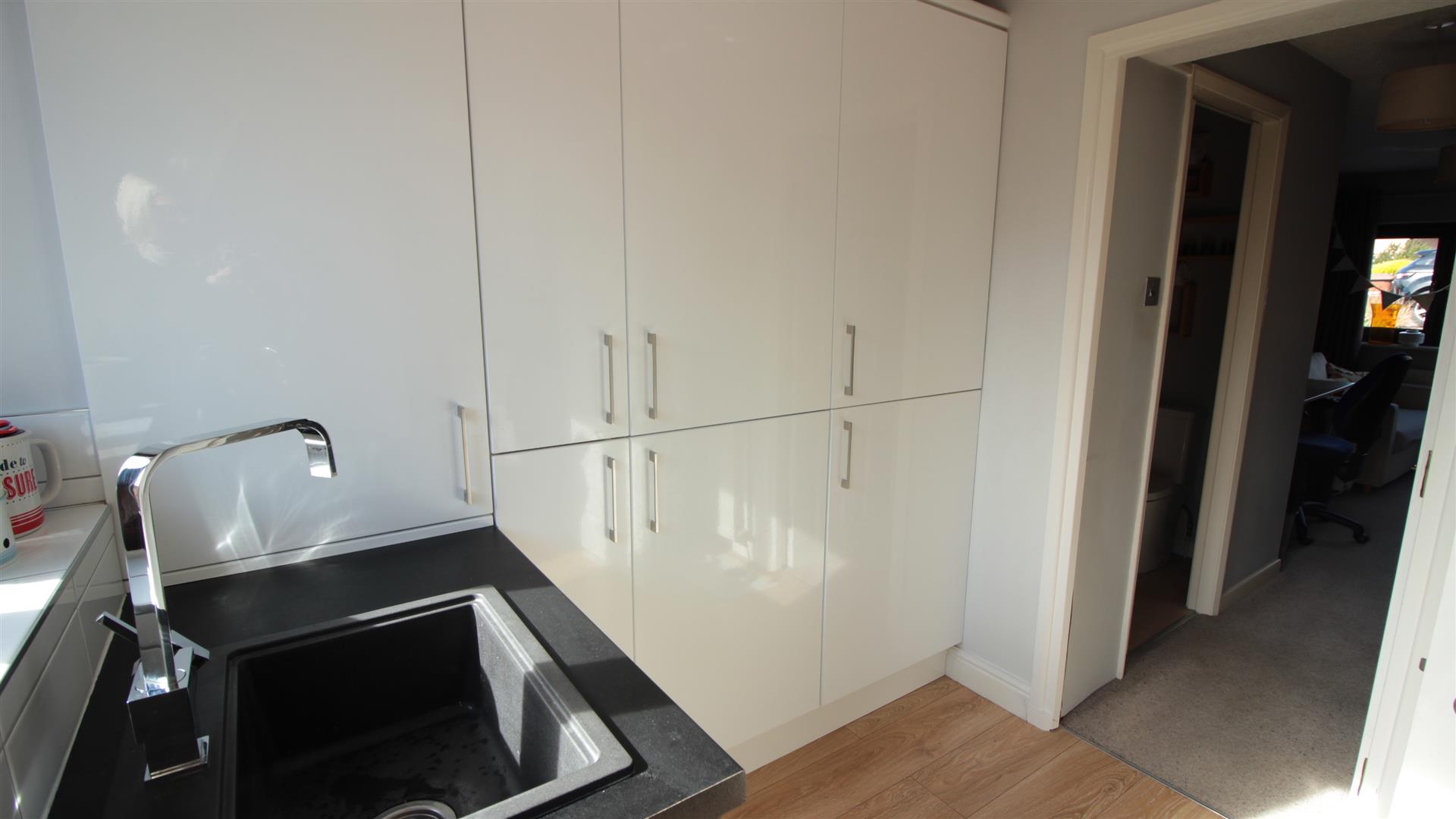 5 bedroom Detached House for sale in Wakefield