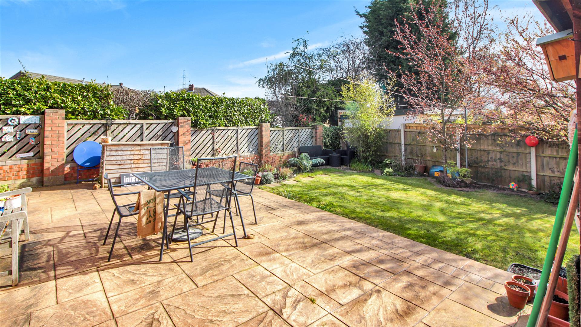 5 bedroom Detached House for sale in Wakefield