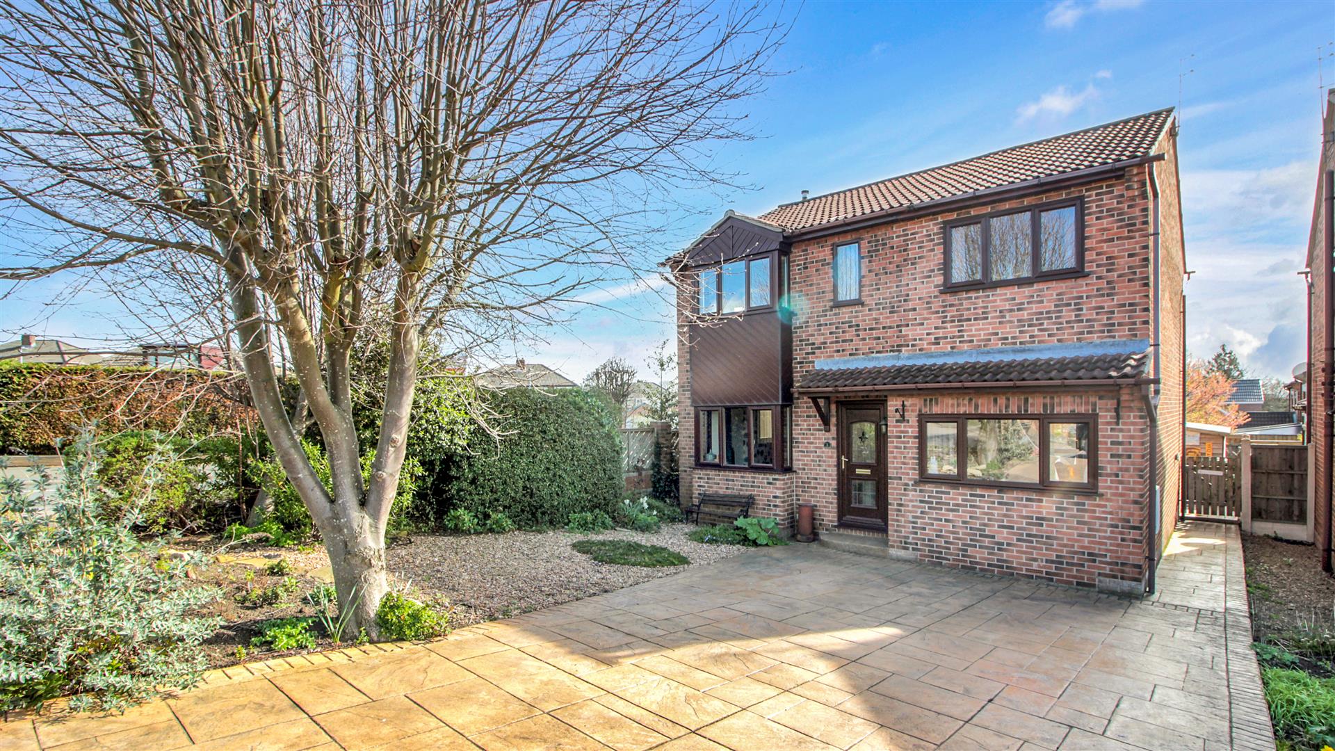 5 bedroom Detached House for sale in Wakefield