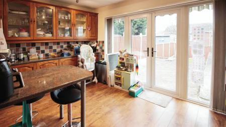 Kitchen/Breakfast Room