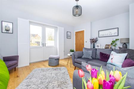 Kitchen/Lounge