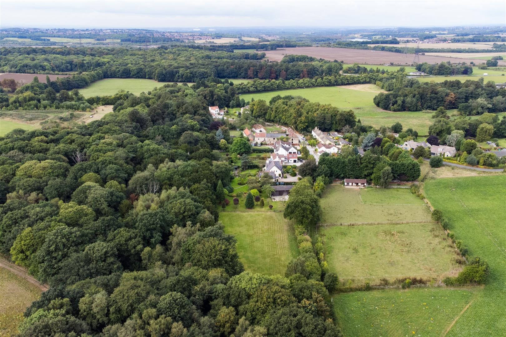 5 bedroom Detached House for sale in Leeds