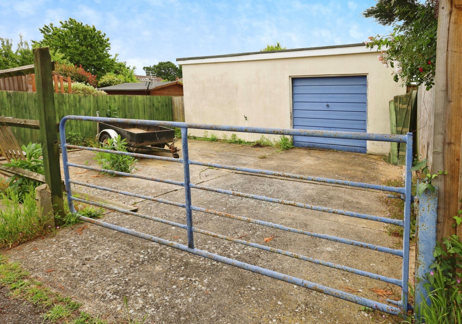 3 bedroom Bungalow for sale in Bournemouth