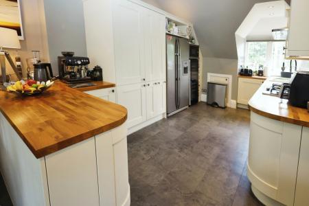 Fitted Kitchen