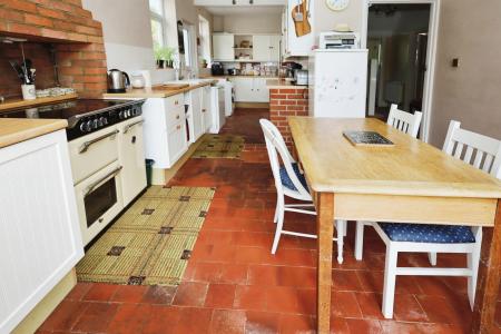 Kitchen/Breakfast Room