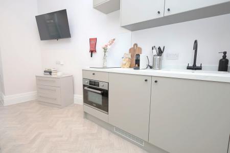 Kitchen Area (a)