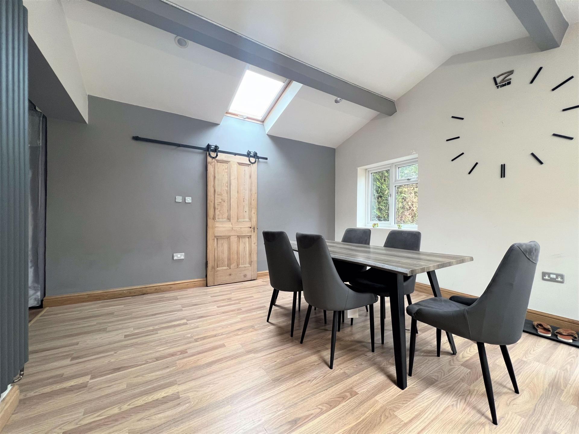 3 bedroom End of Terrace House for sale in Featherstone