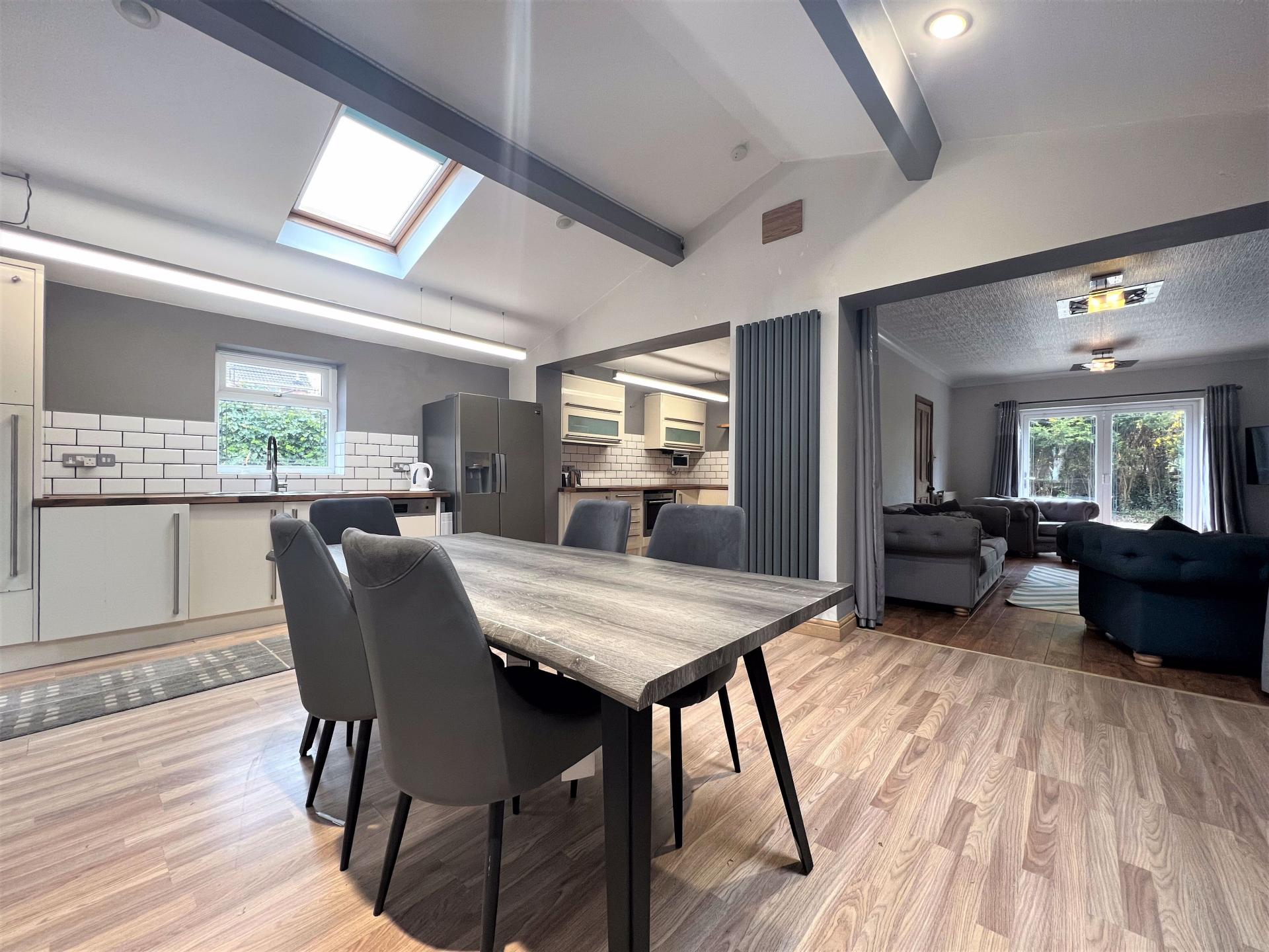 3 bedroom End of Terrace House for sale in Featherstone