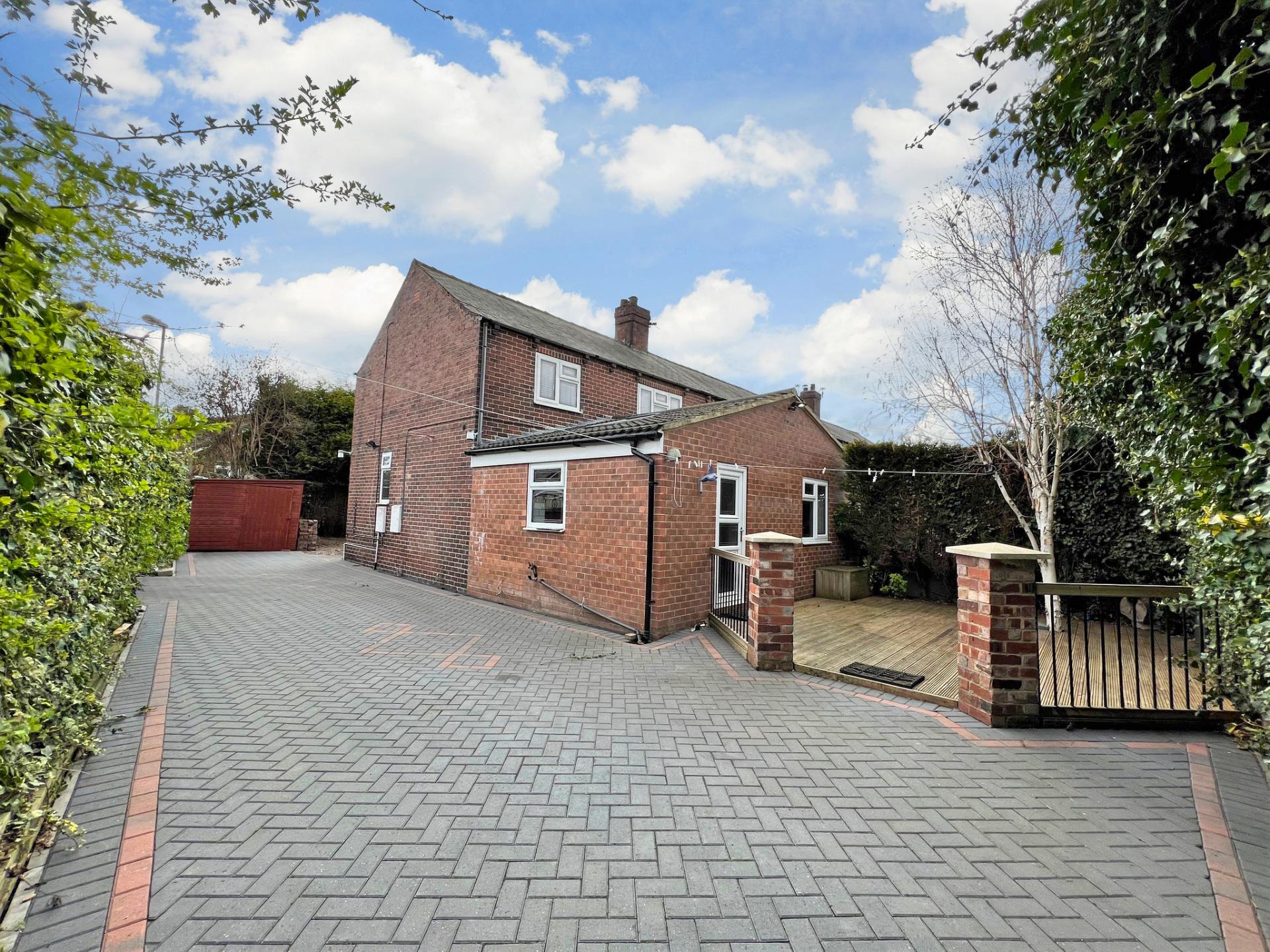 3 bedroom End of Terrace House for sale in Featherstone