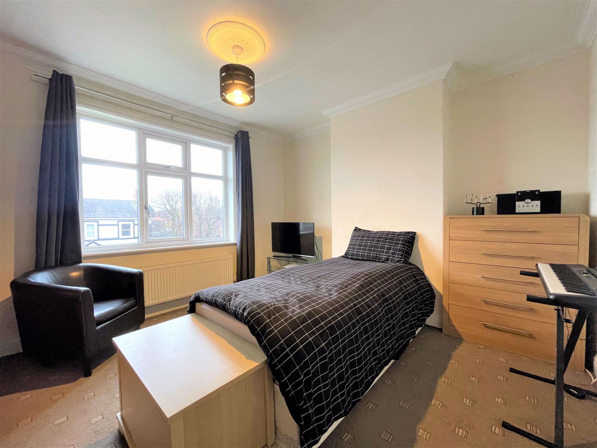 3 bedroom House for sale in Knottingley