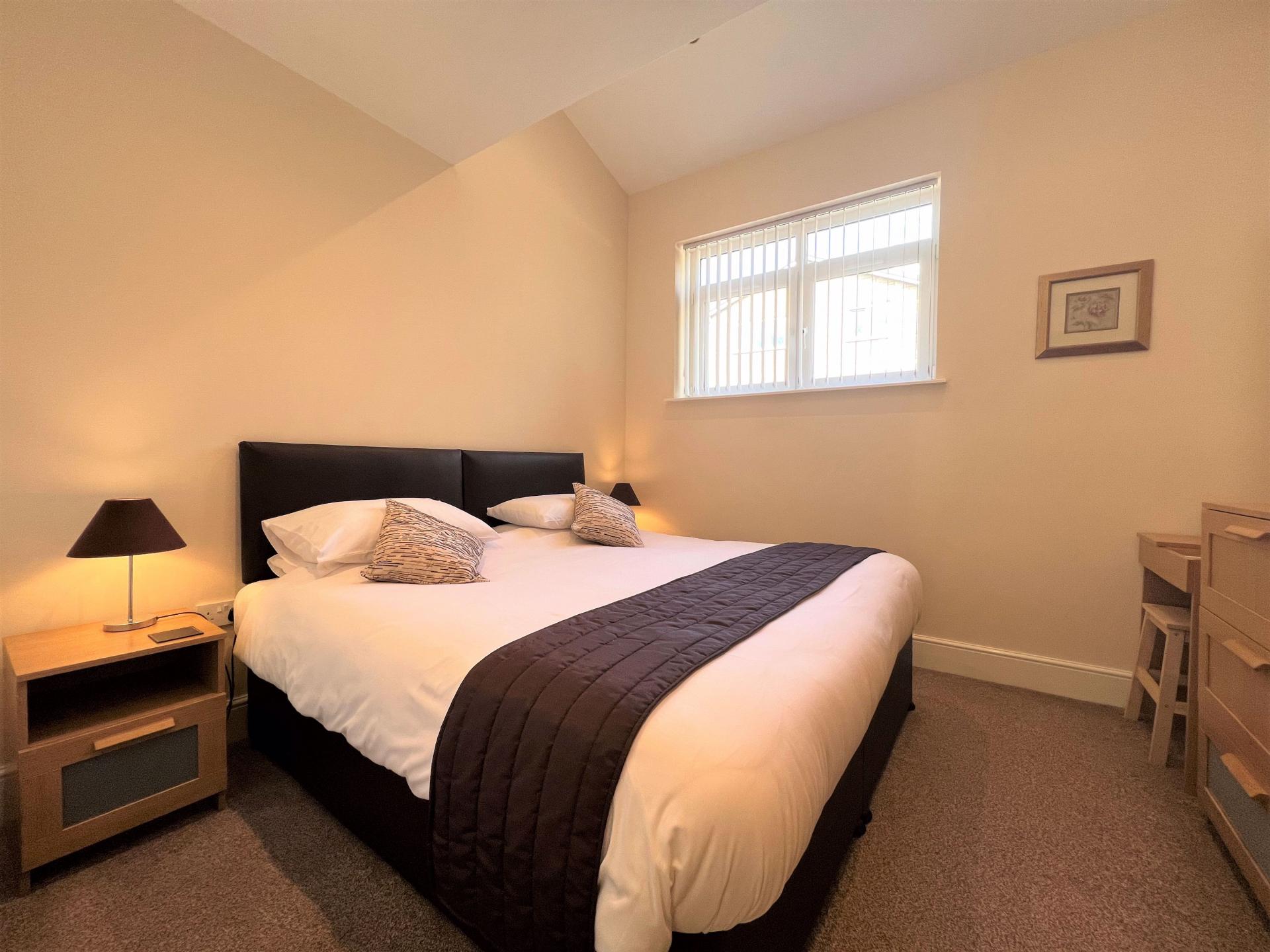 2 bedroom Ground Floor Flat for sale in Brotherton