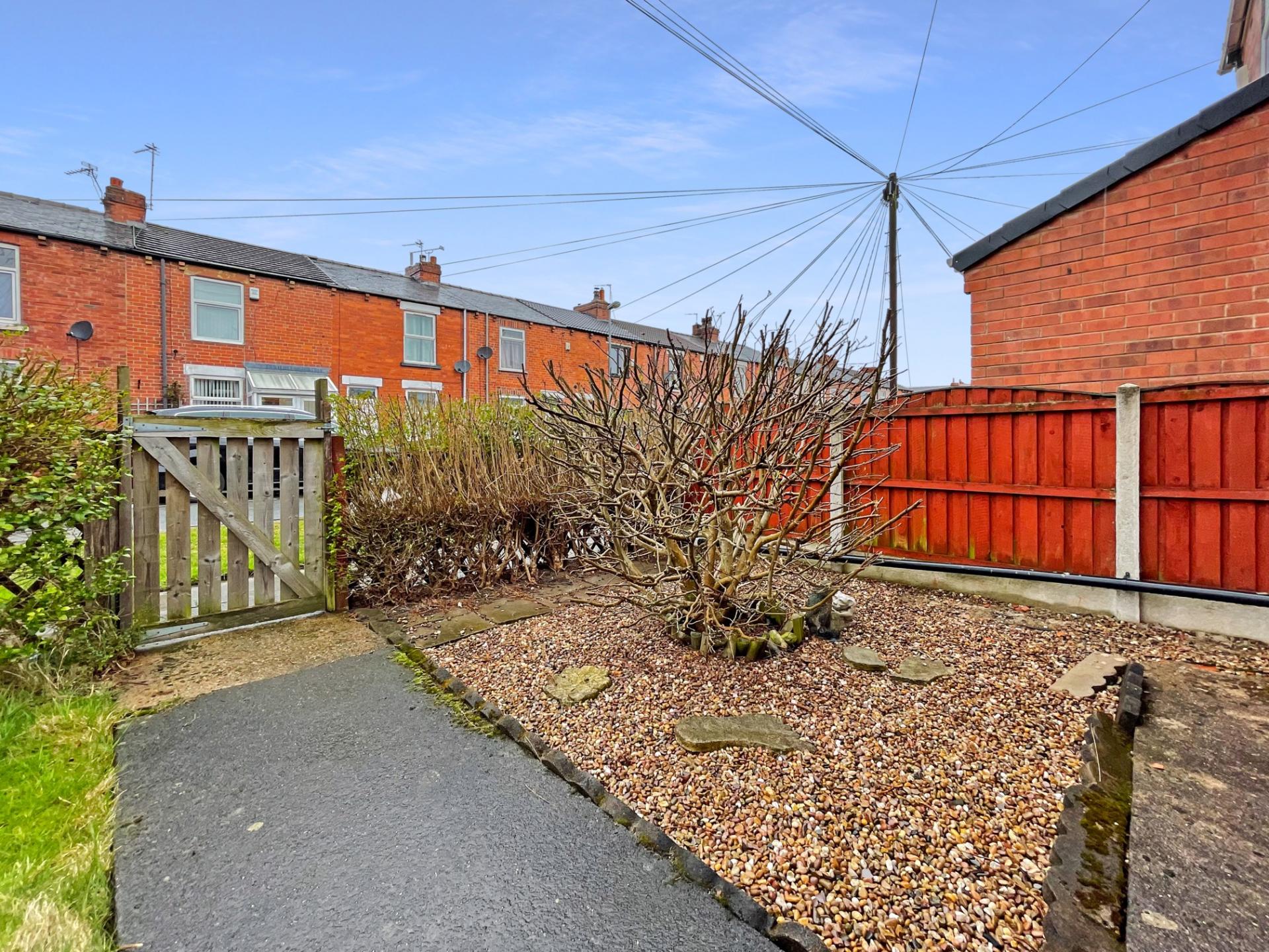 3 bedroom House for sale in Cutsyke