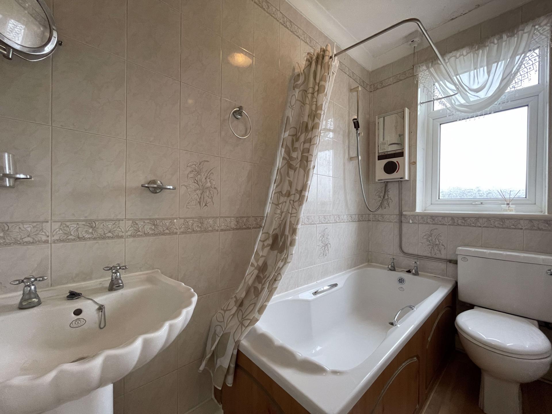 3 bedroom House for sale in Cutsyke