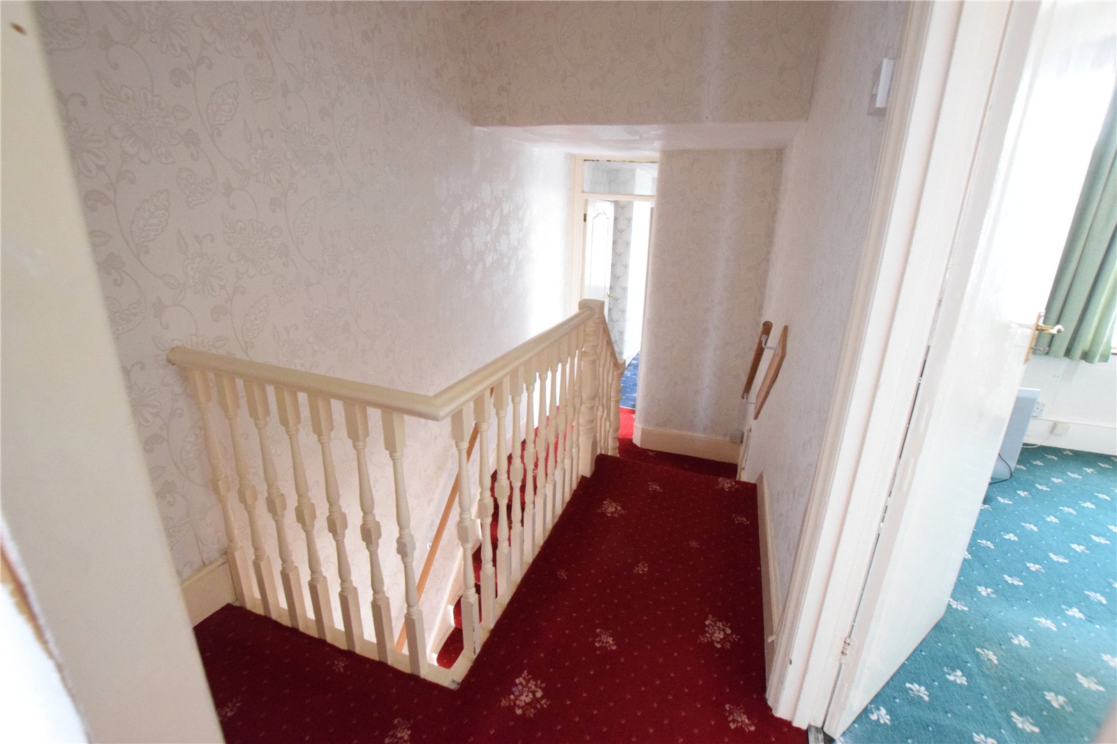 Terraced House for sale in Seven Kings. Ilford