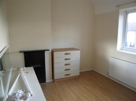 6 CHURCH ELM Bedroom