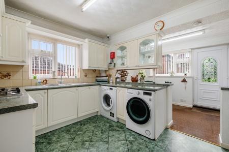 Kitchen / Breakfast Room