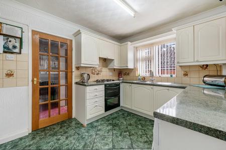 Kitchen / Breakfast Room