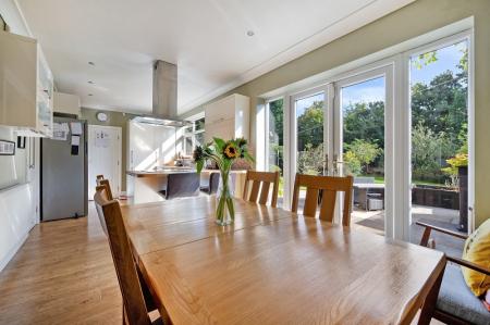 Kitchen / Breakfast Room