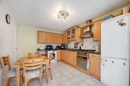 Kitchen / Breakfast Room