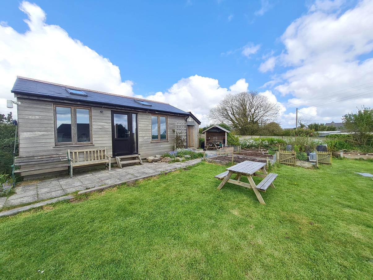 3 bedroom Cottage for sale in Trevenen Bal