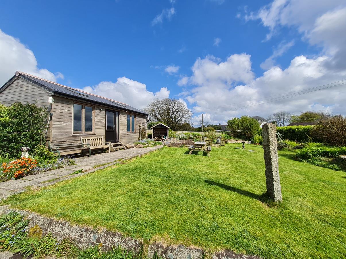 3 bedroom Cottage for sale in Trevenen Bal