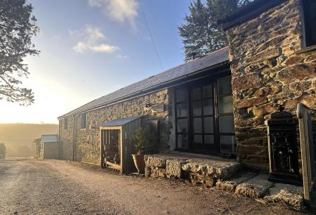 Swift Barn Front 1.jpg