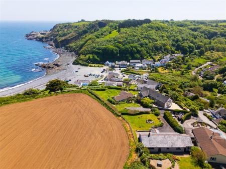 Gwel Teg, Porthallow-11.jpg
