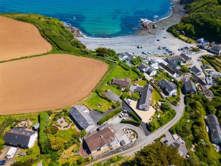 Gwel Teg, Porthallow-07.jpg
