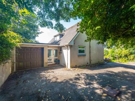 New Milton, Helston-08.jpg
