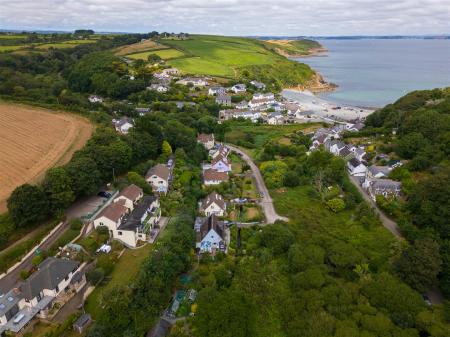1 Upper Deck, Porthallow-03.jpg