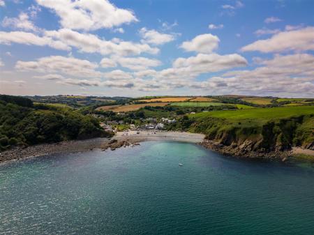 1 Upper Deck, Porthallow-20.jpg