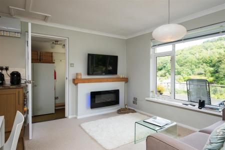 1 Upper Deck, Porthallow-07.jpg