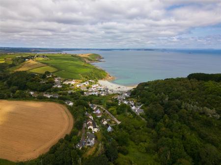 1 Upper Deck, Porthallow-02.jpg