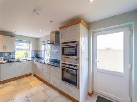 1 Meadow View, Newtown St Martin-21.jpg