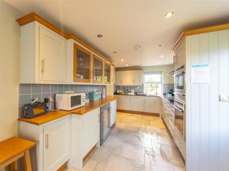 1 Meadow View, Newtown St Martin-14.jpg