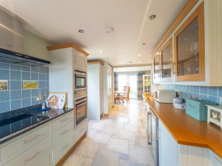 1 Meadow View, Newtown St Martin-15.jpg