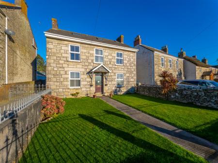 Sunny Villa, Breage-01.jpg