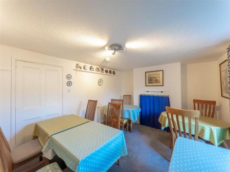 Lyndale, Helston-17.jpg