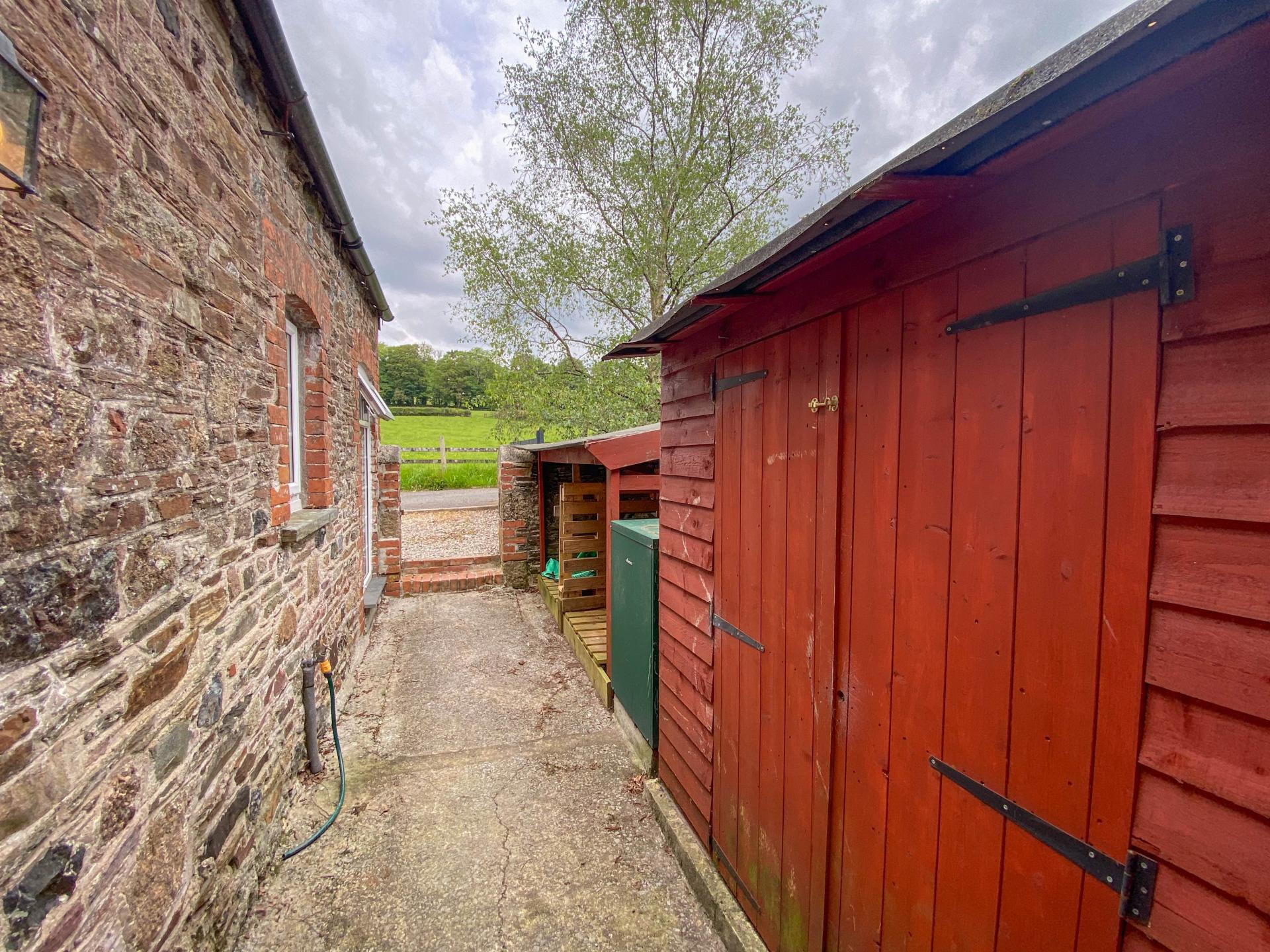 2 bedroom Cottage for sale in YELVERTON