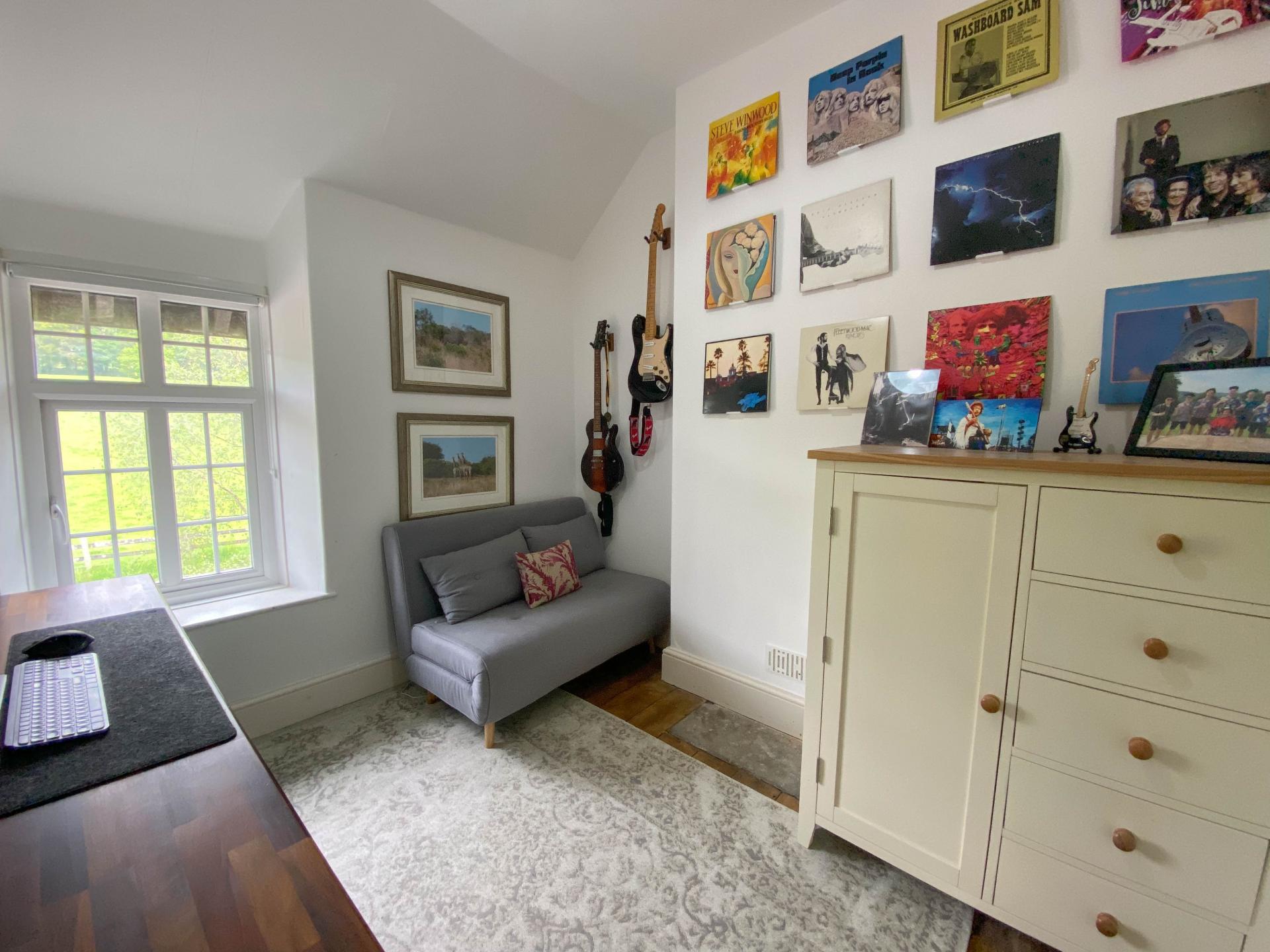 2 bedroom Cottage for sale in YELVERTON