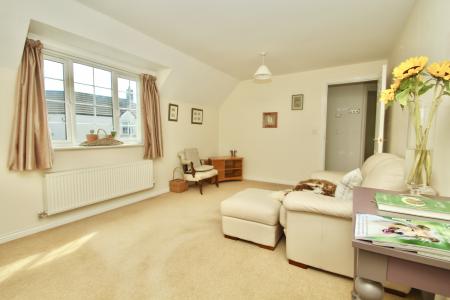 Sitting/Dining Room