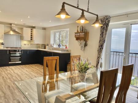 Dining area with Juliette balcony