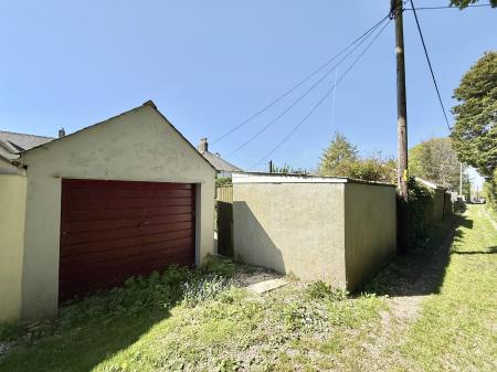 Garage + Useful Back Lane