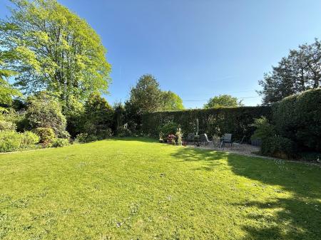 Large Communal Gardens